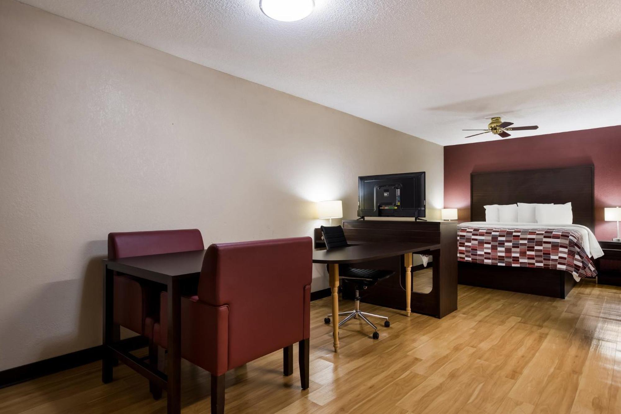 Hotel Red Roof Inn & Suites Statesboro - University Statesboro