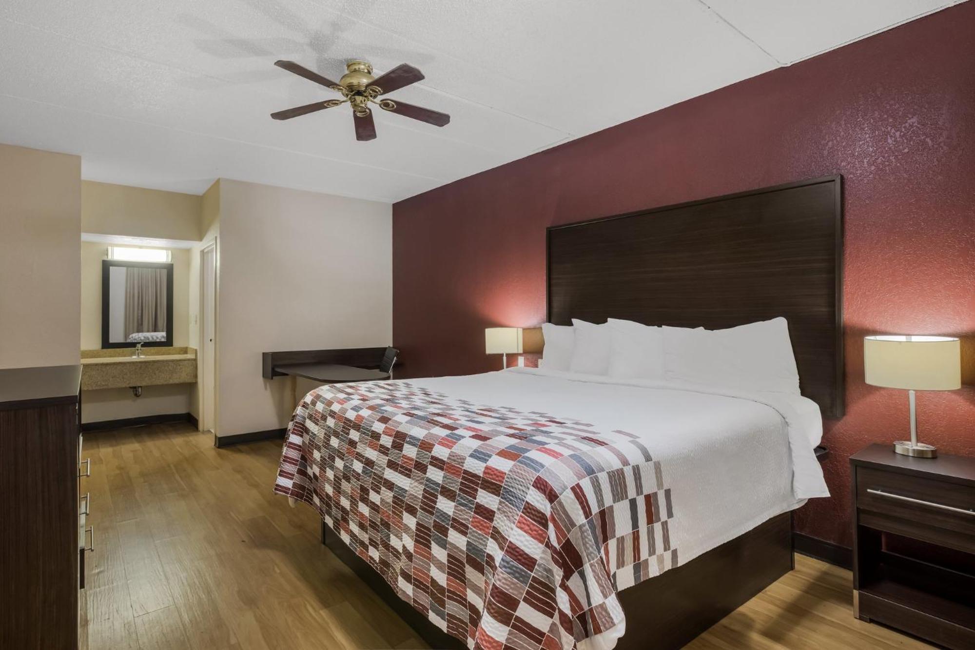 Red Roof Inn & Suites Statesboro - University Statesboro