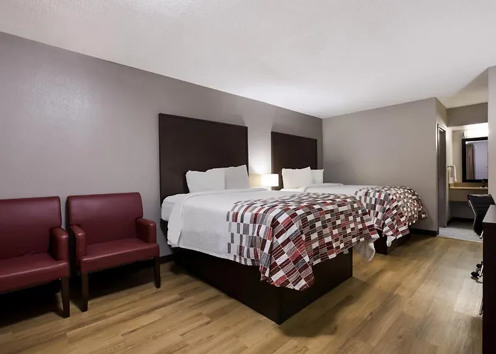 Red Roof Inn & Suites Statesboro - University