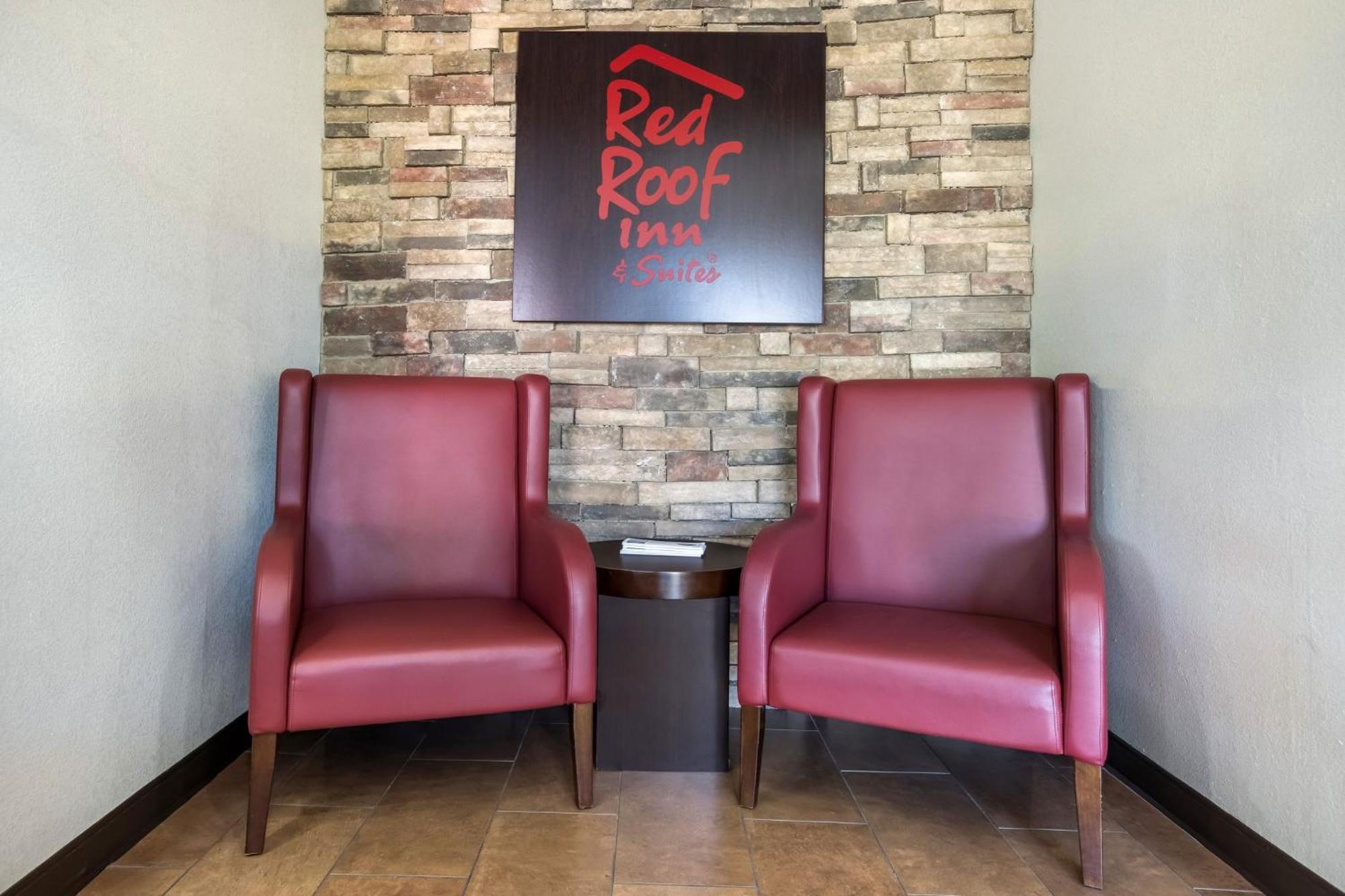Red Roof Inn & Suites Statesboro - University Hotel Statesboro